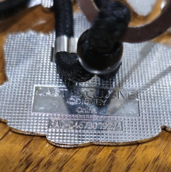 Disney Dumbo Cast Exclusive Bolo Lanyard - Picture 3 of 3